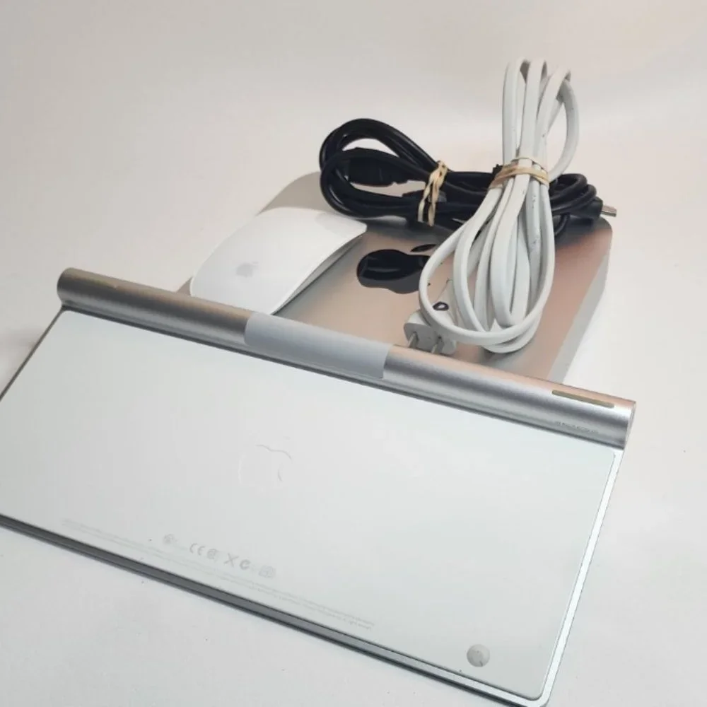 Escritorio Apple Mac Mini 2014 | 2.6 i5 de dos núcleos 8GB 128GB SSD/